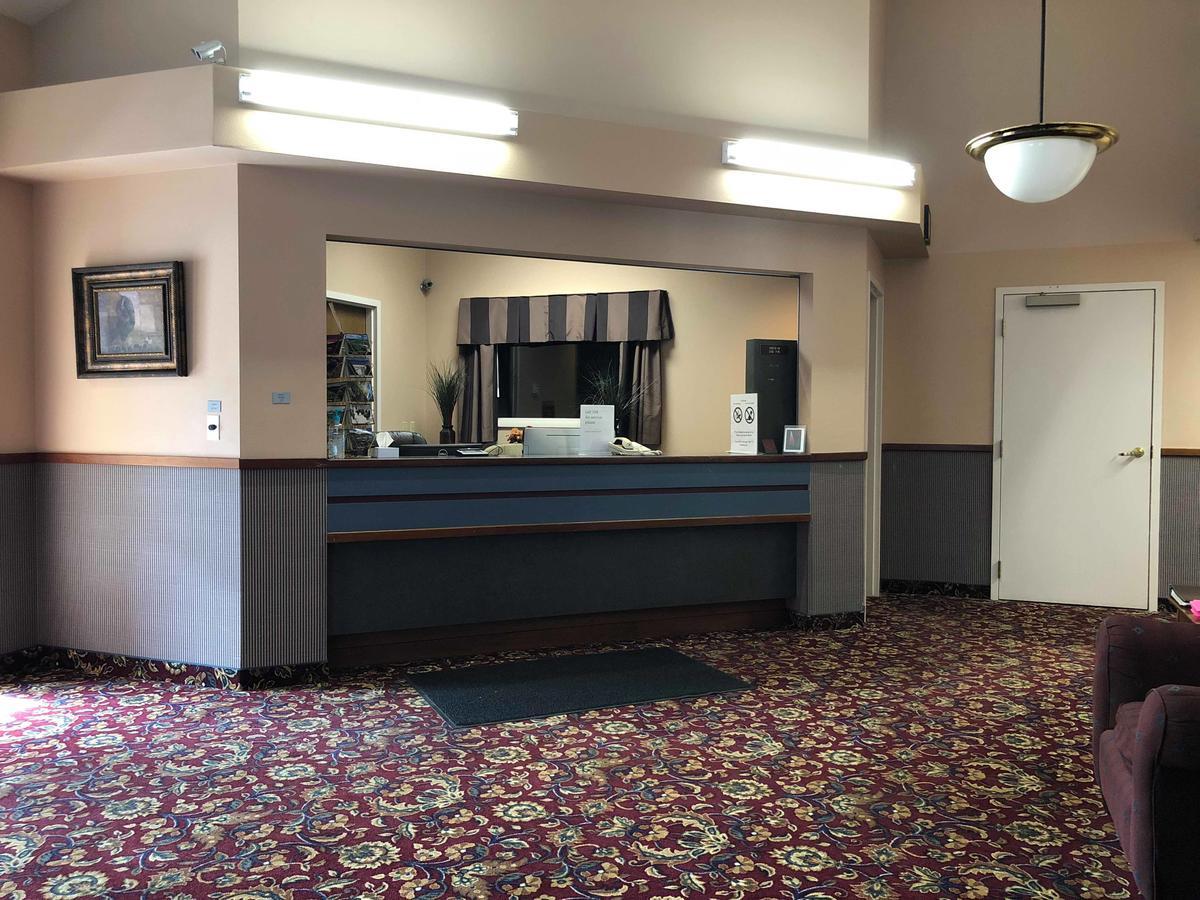 Lupine Inn レッド・ロッジ エクステリア 写真
